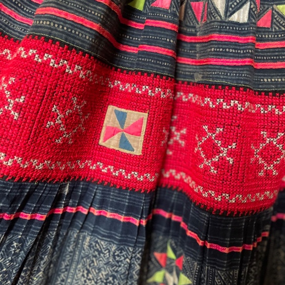 Vintage patchwork Hmong skirt. - Picture 2 of 7